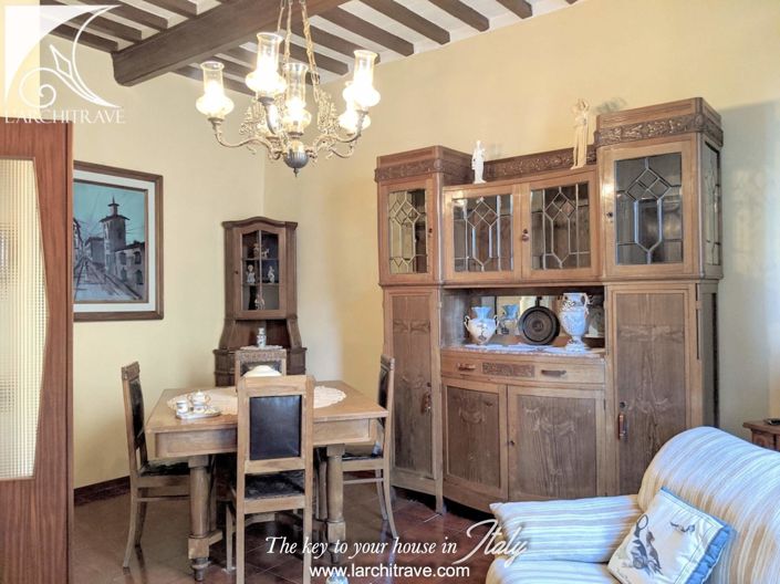 Image No.15-8 Bed House for sale