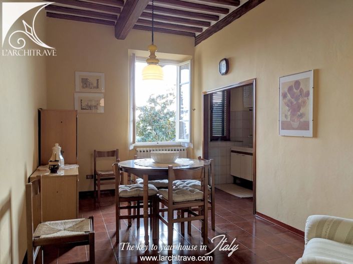 Image No.18-8 Bed House for sale