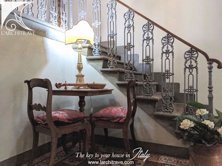 Image No.21-8 Bed House for sale