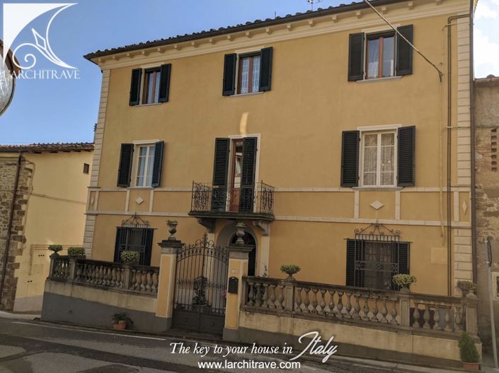 Image No.25-8 Bed House for sale