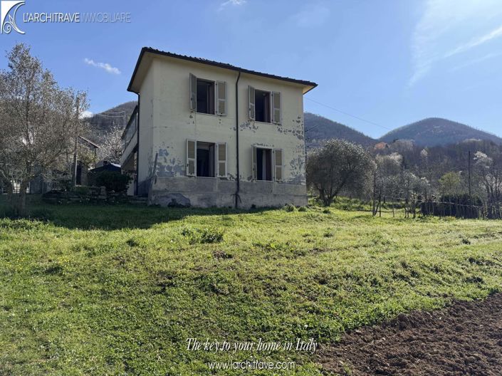 Image No.18-Villa de 5 chambres à vendre à Casola in Lunigiana