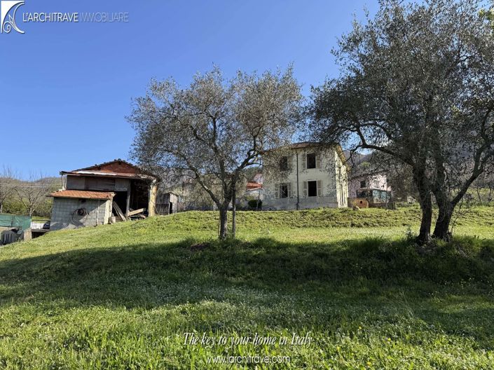 Image No.20-Villa de 5 chambres à vendre à Casola in Lunigiana