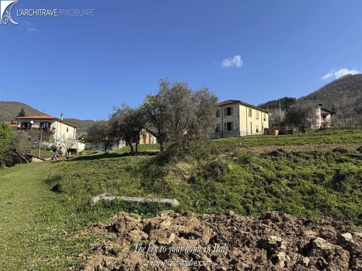 Image No.23-Villa de 5 chambres à vendre à Casola in Lunigiana