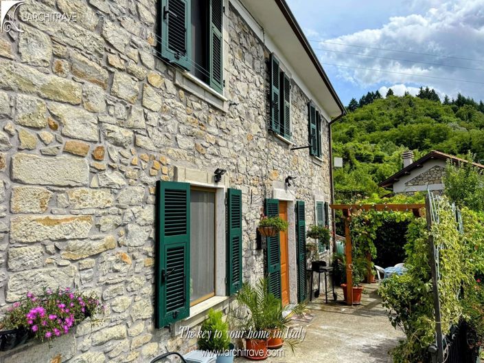 Image No.2-2 Bed Villa for sale