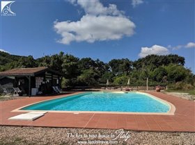Image No.2-Villa de 4 chambres à vendre à Castelnuovo di Val di Cecina