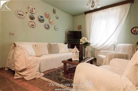 Image No.2-Maison de 4 chambres à vendre à Licciana Nardi