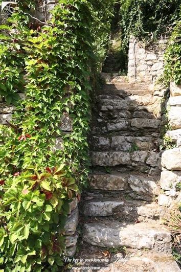 Image No.19-2 Bed Villa for sale