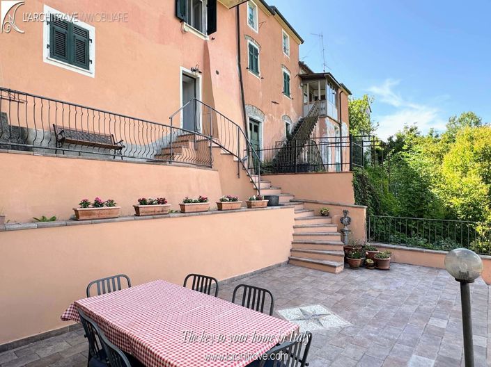 Image No.5-Maison de 4 chambres à vendre à Fivizzano