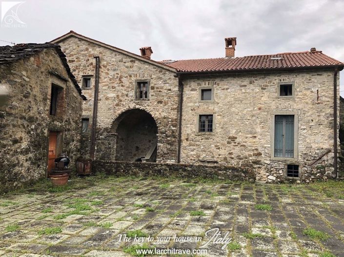 Image No.1-Villa de 8 chambres à vendre à Pontremoli