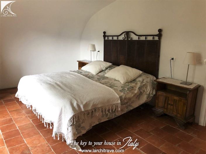 Image No.13-8 Bed Villa for sale