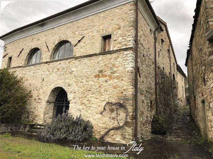 Image No.2-8 Bed Villa for sale