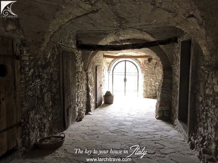 Image No.22-8 Bed Villa for sale