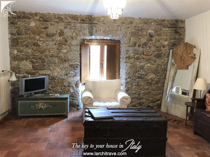 Image No.5-8 Bed Villa for sale