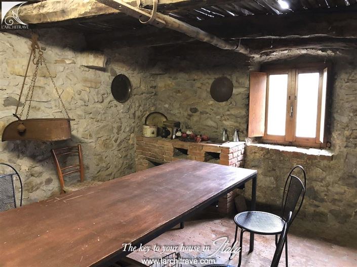 Image No.9-8 Bed Villa for sale