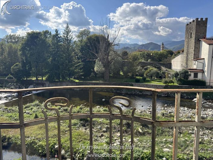 Image No.2-4 Bed House for sale