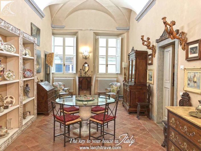 Image No.5-4 Bed House for sale