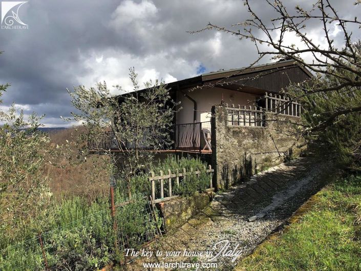 Image No.1-Villa de 3 chambres à vendre à Fivizzano