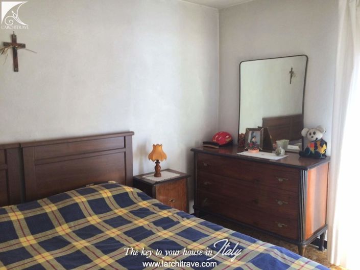 Image No.10-2 Bed House for sale