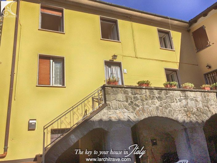 Image No.11-2 Bed House for sale