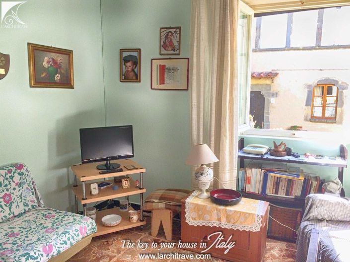 Image No.4-2 Bed House for sale