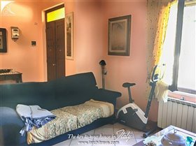 Image No.4-Villa de 2 chambres à vendre à Licciana Nardi