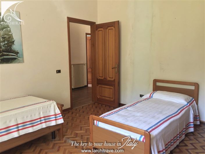 Image No.10-4 Bed Villa for sale