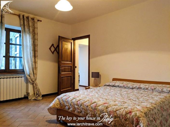 Image No.8-2 Bed House for sale