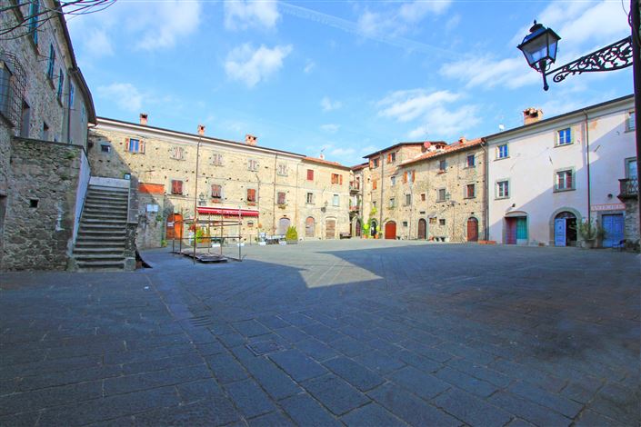 Image No.19-2 Bed House for sale