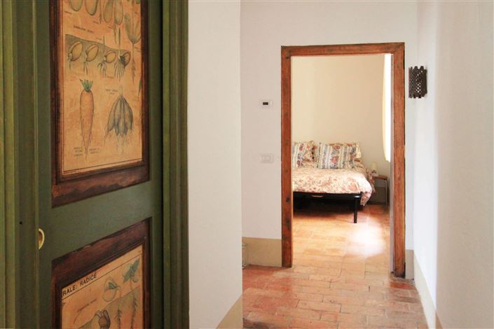 Image No.8-2 Bed House for sale