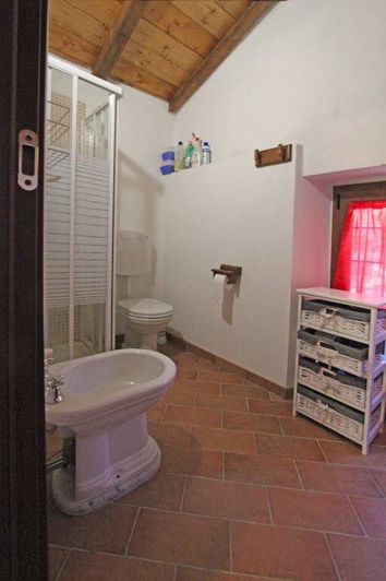 Image No.10-1 Bed House for sale