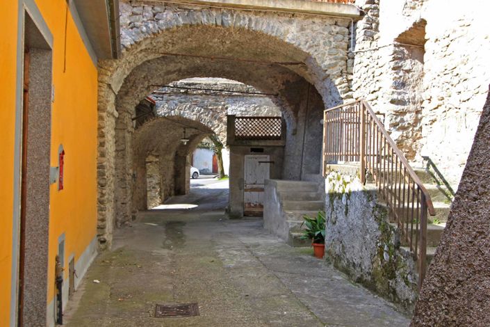 Image No.17-4 Bed House for sale