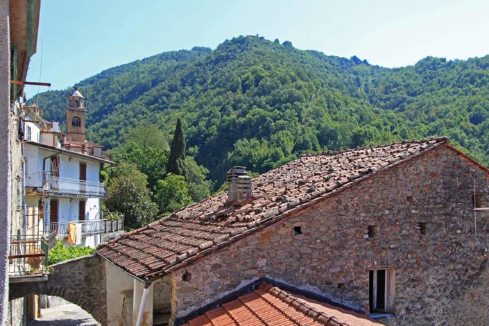 Image No.2-4 Bed House for sale