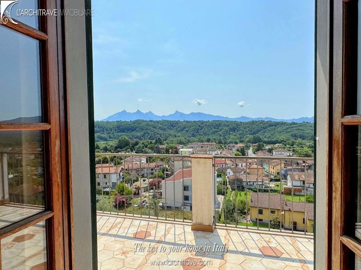 Image No.15-3 Bed House for sale