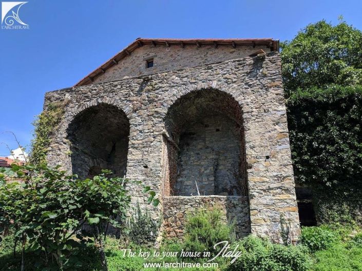 Image No.18-10 Bed Villa for sale