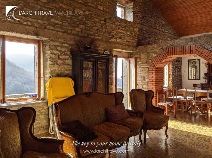 Image No.5-10 Bed Villa for sale