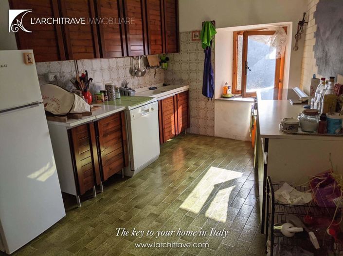 Image No.7-10 Bed Villa for sale