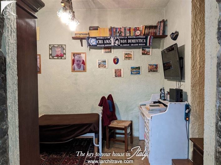 Image No.14-3 Bed House for sale