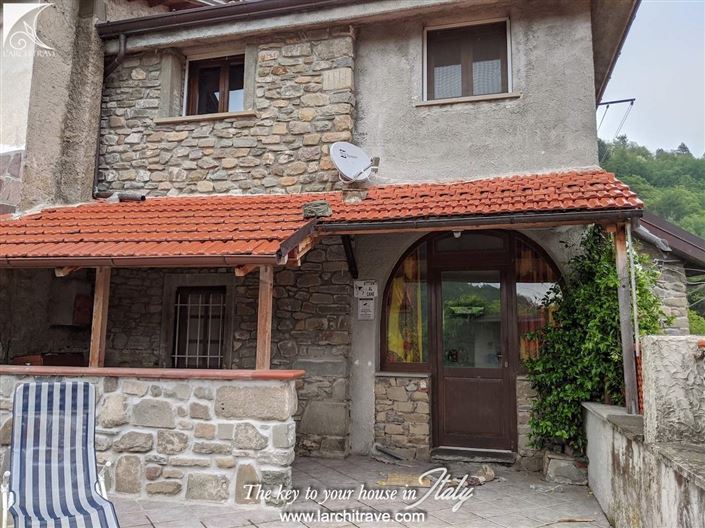 Image No.21-3 Bed House for sale