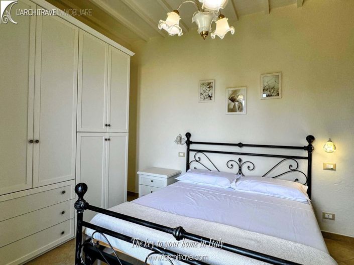 Image No.15-2 Bed House for sale