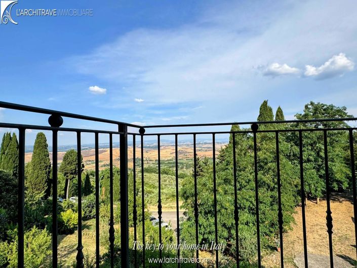 Image No.2-2 Bed House for sale