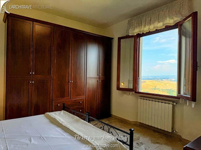 Image No.9-2 Bed House for sale