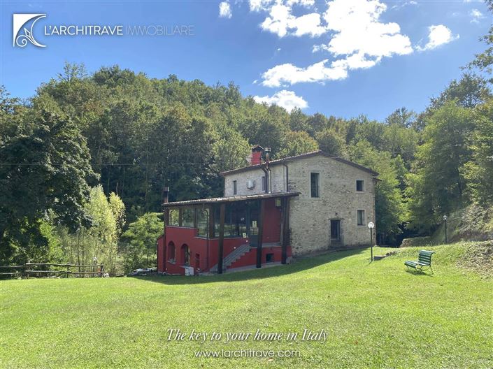 Image No.1-Villa de 4 chambres à vendre à Licciana Nardi
