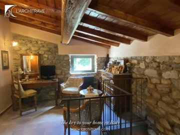 bade5380-e270-812e-748a-9091f2918cc3