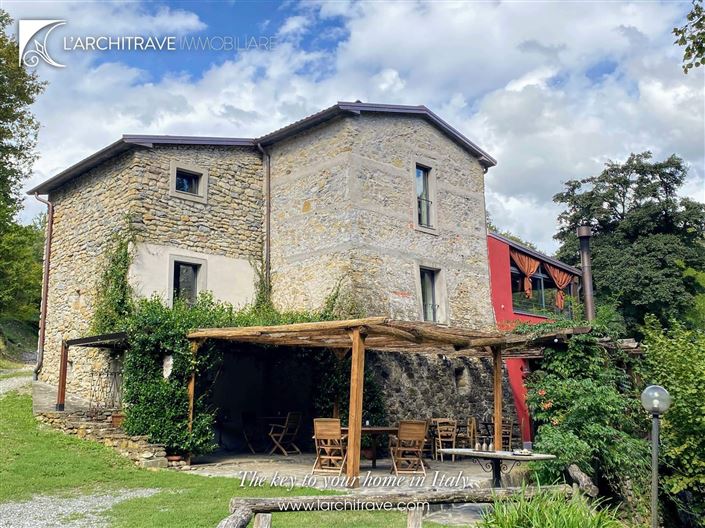 Image No.2-4 Bed Villa for sale