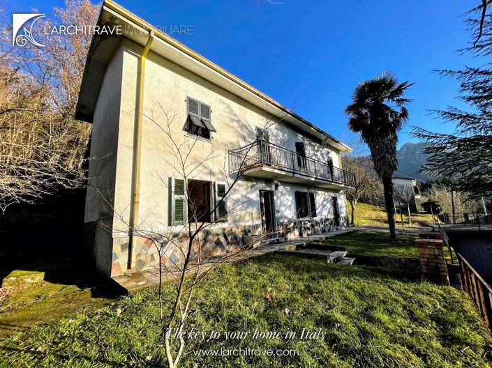 Image No.1-Villa de 3 chambres à vendre à Fivizzano