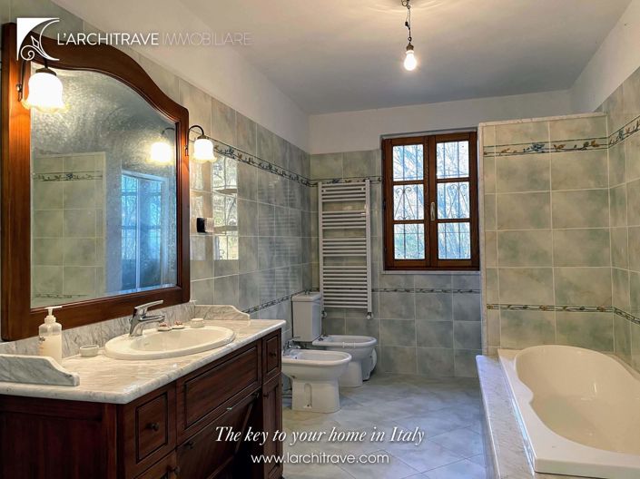 Image No.12-3 Bed Villa for sale