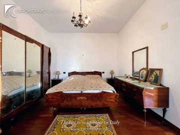 d367a0fa-99cb-8c46-ad30-fa25879f84ba