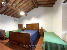 Image No.22-Villa de 5 chambres à vendre à Calci