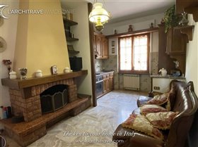 Image No.2-Villa de 4 chambres à vendre à Fivizzano