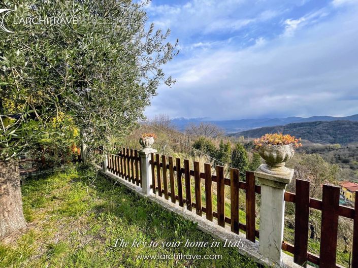 Image No.4-3 Bed House for sale